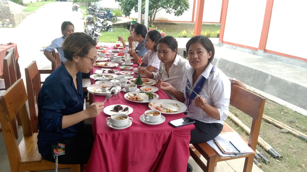 Di Meja Makan, SMK Stella Maris Juga Bisa | SMKS STELLA MARIS LABUAN BAJO